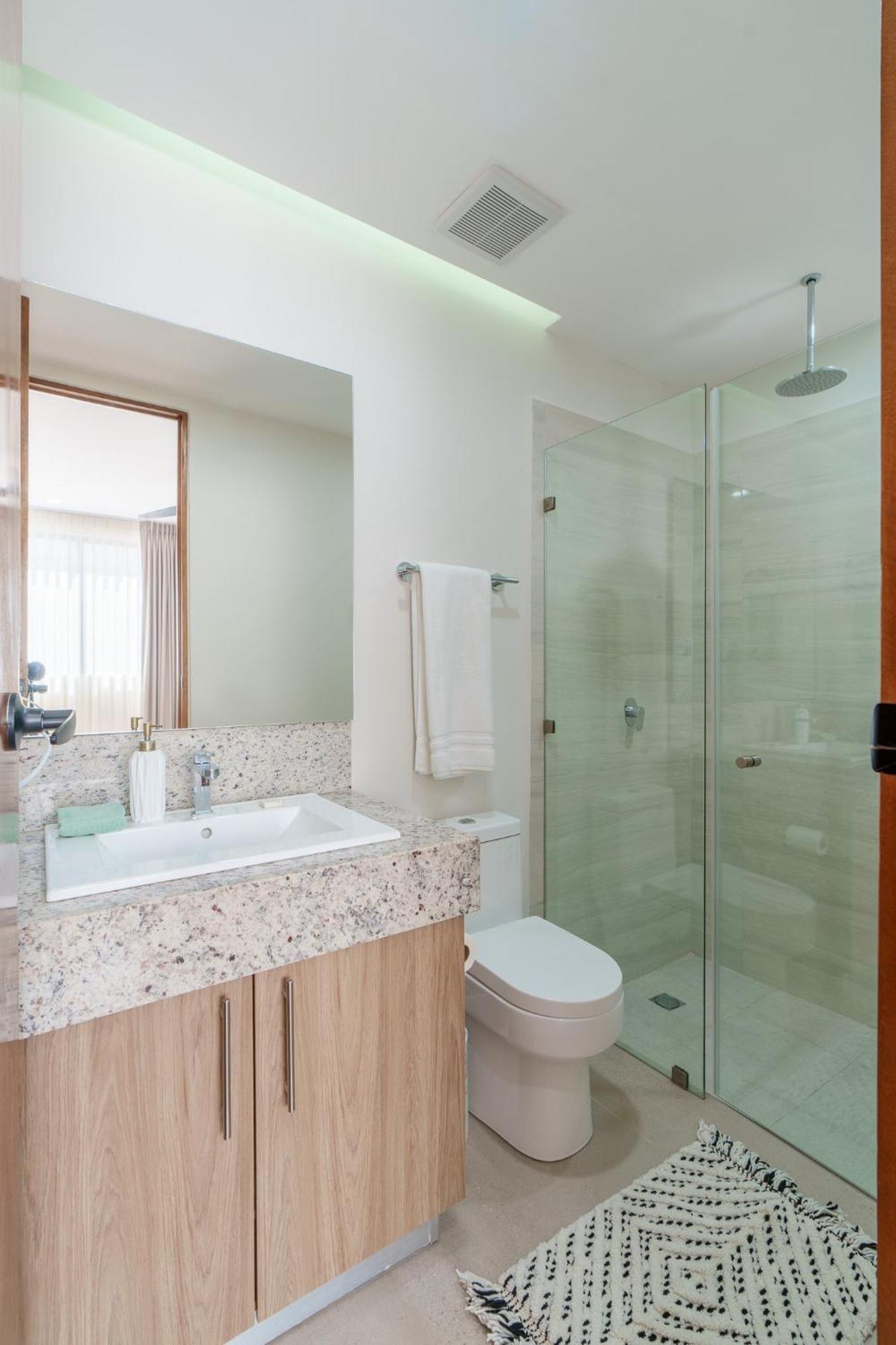 Apartment Downtown Penthouse With Private Pool, Rooftop Pool And Gym, Short Distance From Beaches, Restaurants & Nightlife *